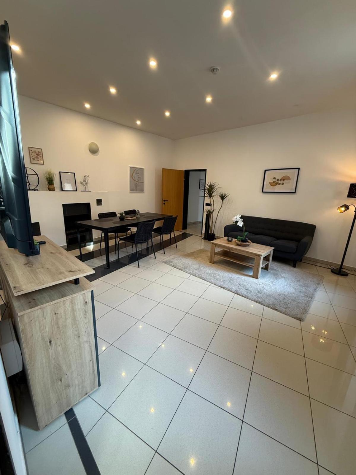 Focky City Apartments Wina Bagian luar foto