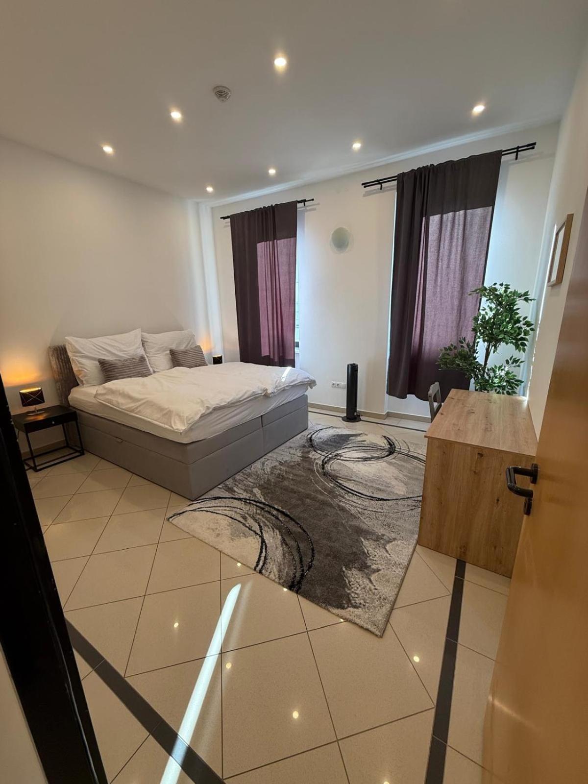 Focky City Apartments Wina Bagian luar foto